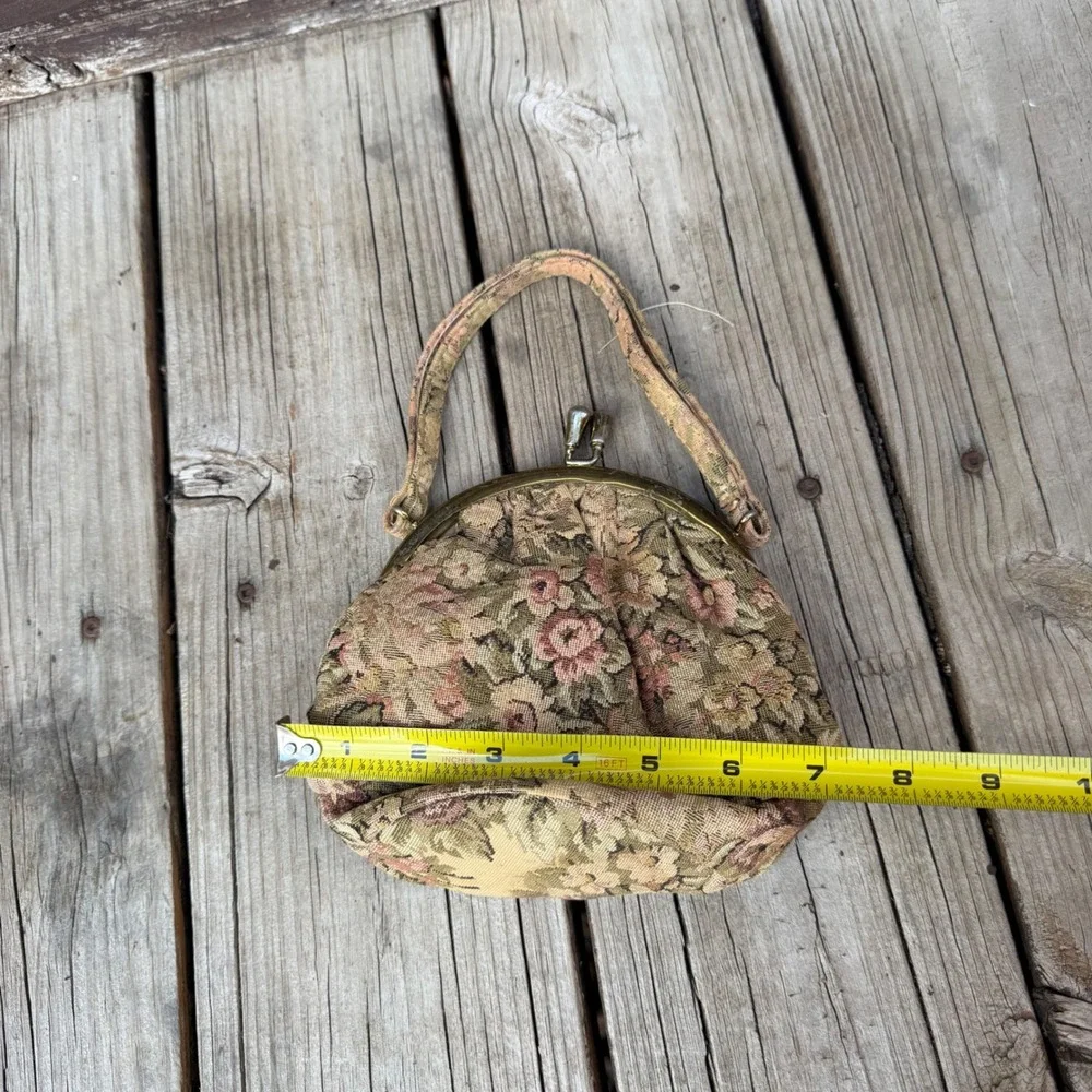 Vintage‎ Floral Tapestry Kiss Lock Handbag Womens Small Multicolor Brocade Bag